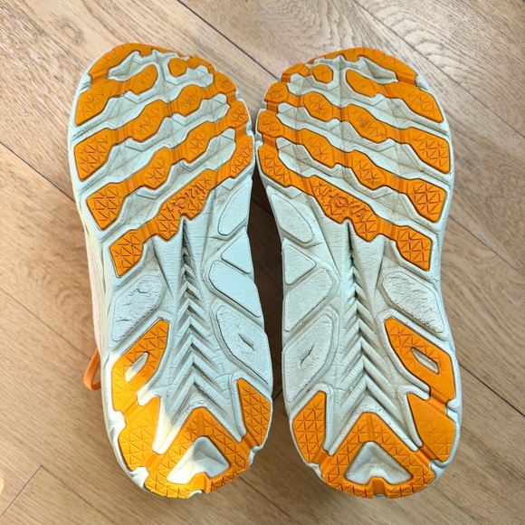 Hoka Clifton 8 Women’s size 9 White - Picture 4 of 7